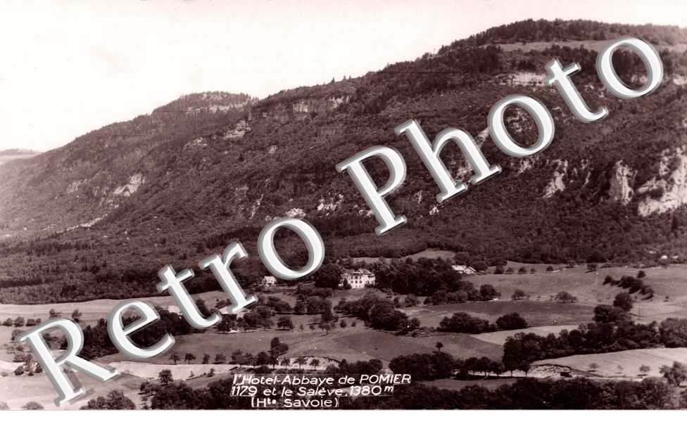 l&#039;Hotel-Abbaye de Pomier et le Saleve