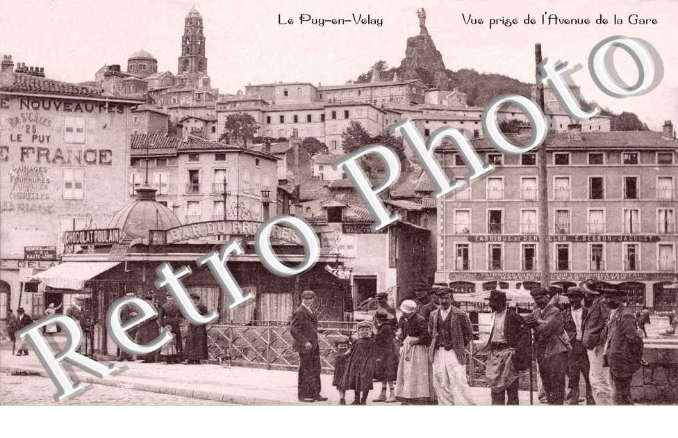 vue prise de l'avenue de la gare