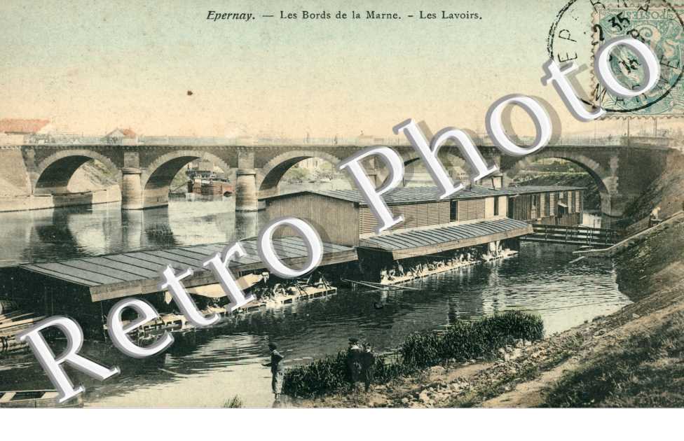les bords de la Marne  Les lavoirs