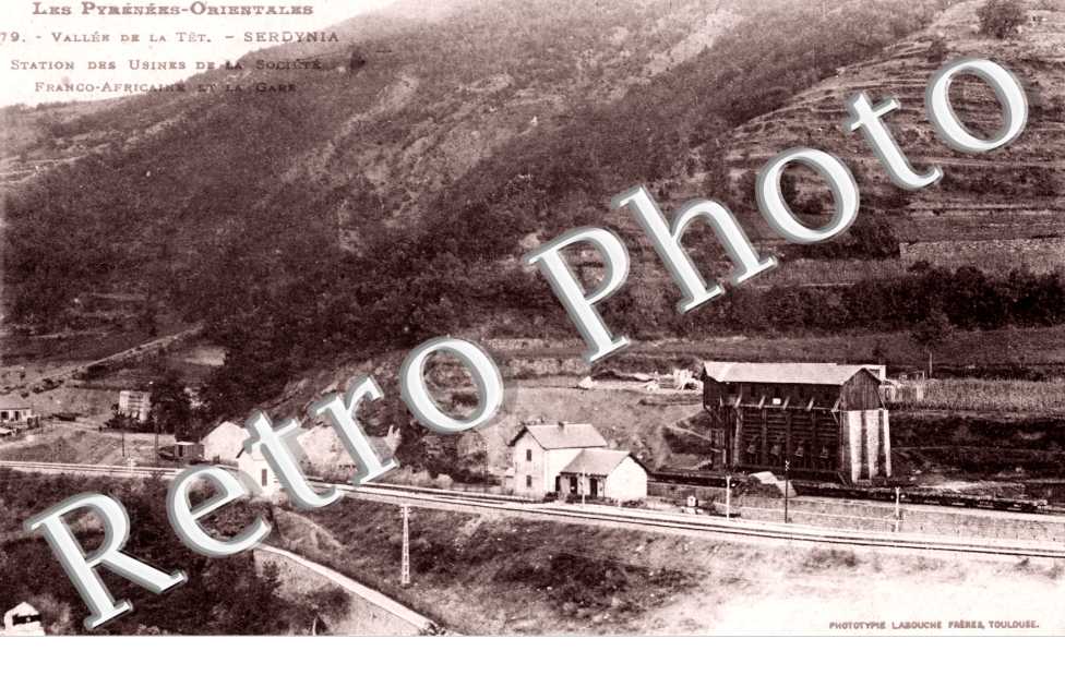 Station des usines de la société Franc-Africaine et la gare