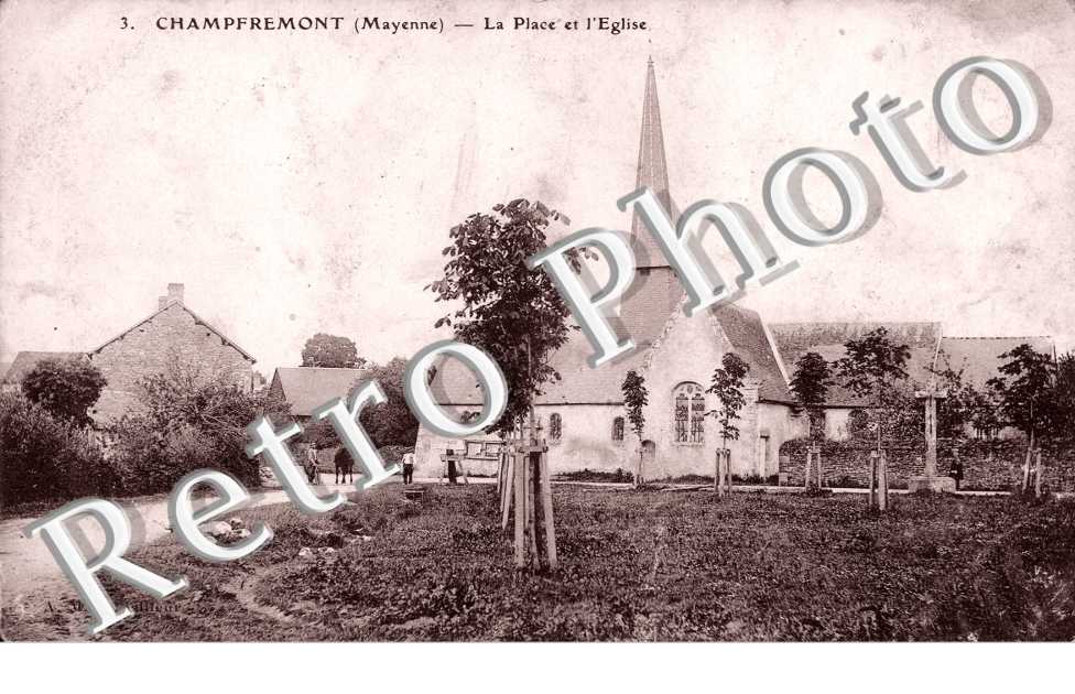 la Place et l&#039;eglise