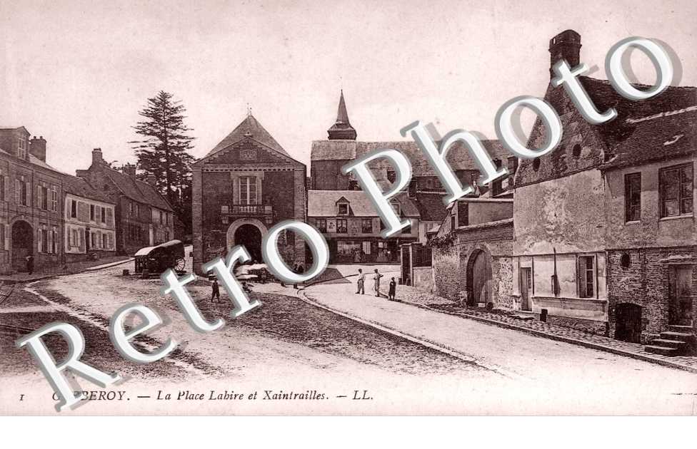 la Place Lahire et Xaintrailles