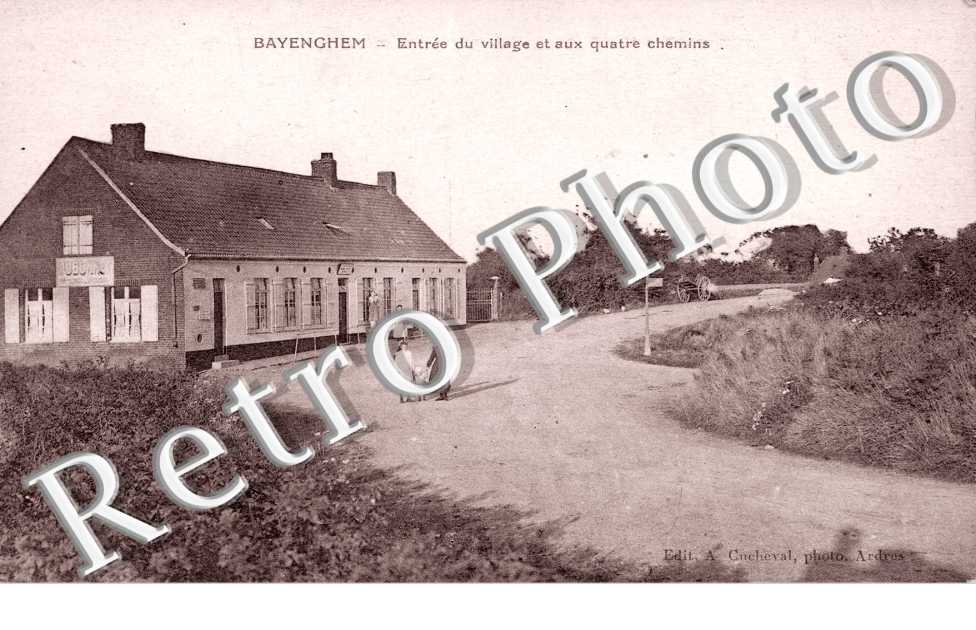 Entree du Village et aux Quatres Chemins