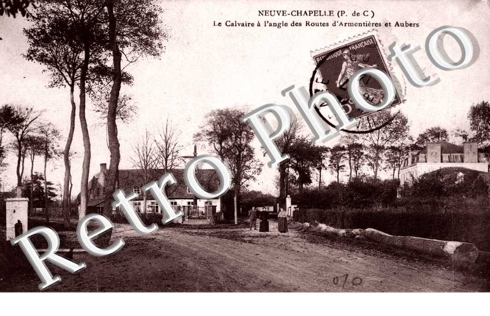 le Calvaire a l&#039;angle des routes d&#039;Armentieres et Aubers