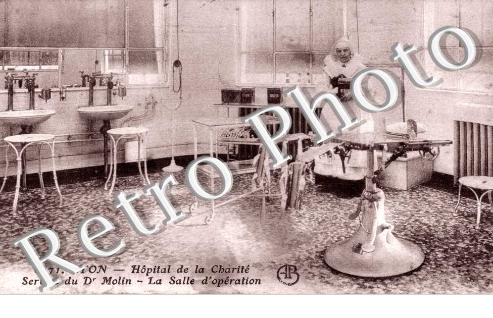 Hopital de La Charite - Service du Dr Molin - Salle d'operation