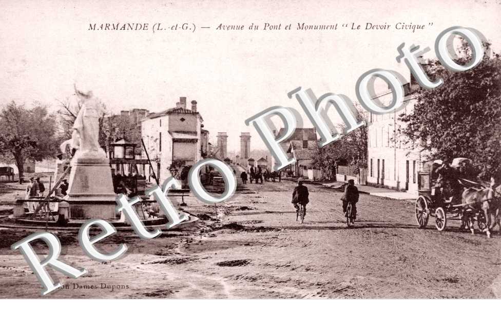 Avenue du Pont et Monument " Le Devoir Civique "