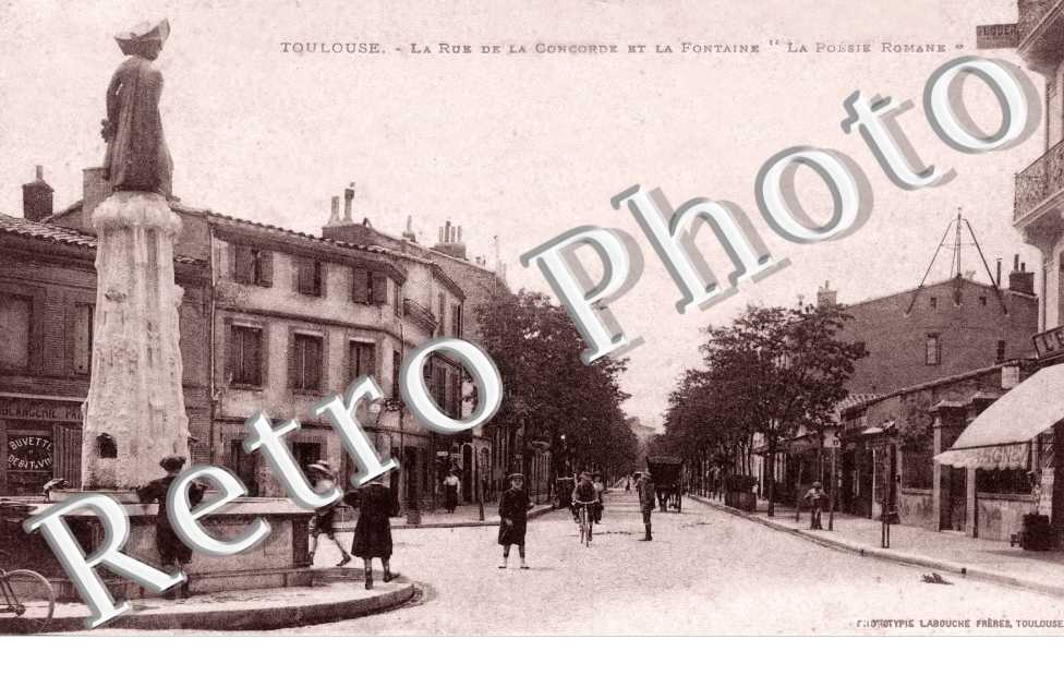 la rue de la Concorde et la fontaine " La Poésie Romane "