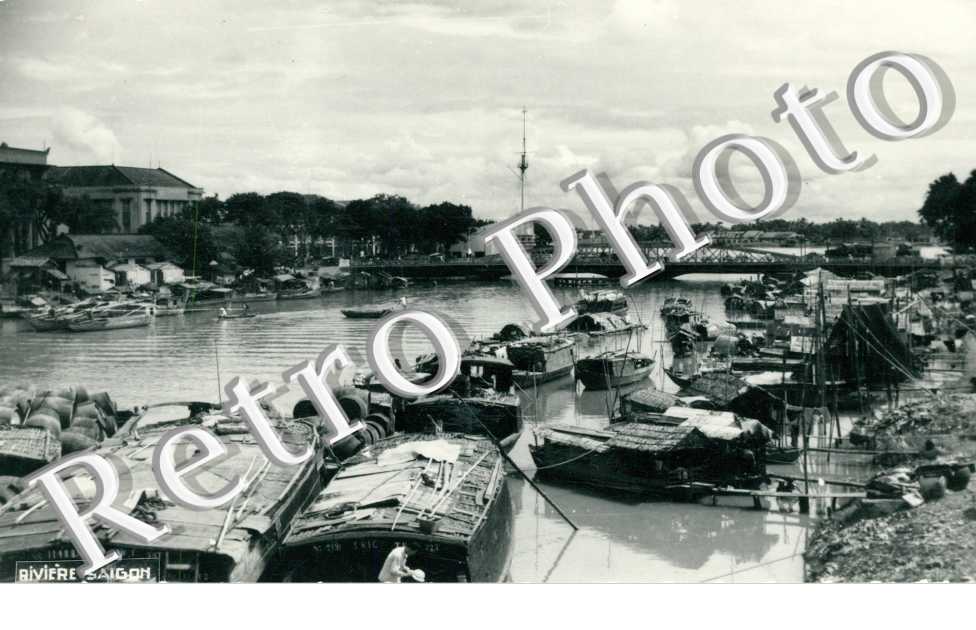 Rivière et Sampans