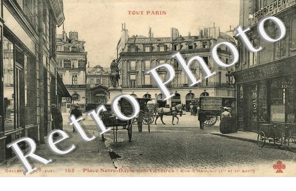 Place notre Dame des Victoires - Rue d'Aboukir