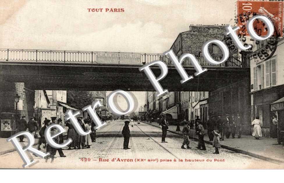rue d'Avron prise à la hauteur du pont