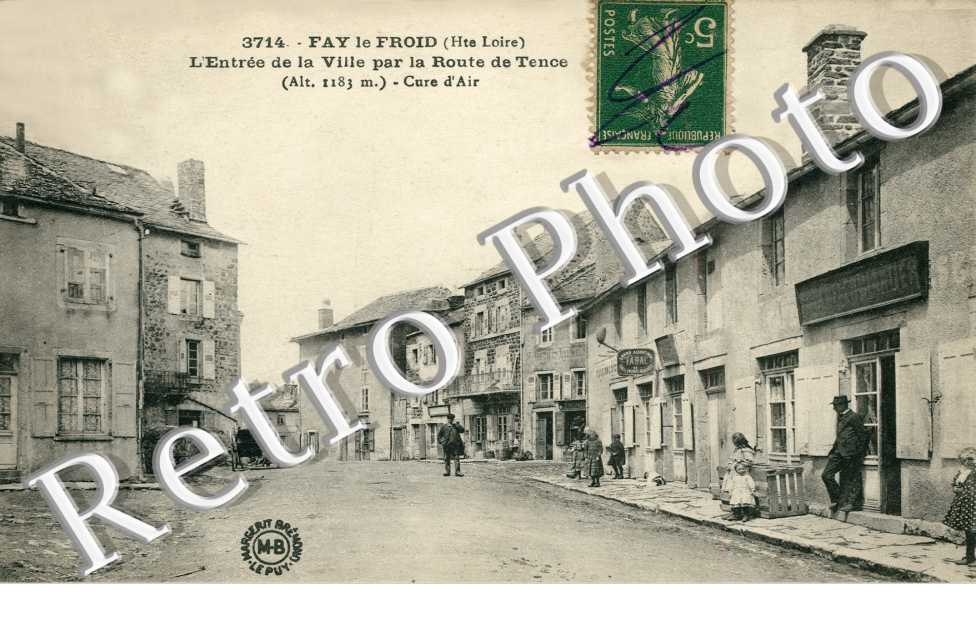 l&#039;entree de la ville par la route de Tence