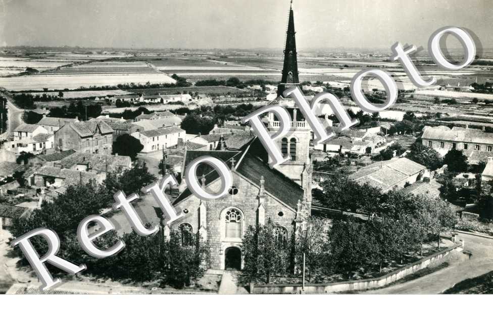 vue aerienne  L&#039;eglise Saint-Martin