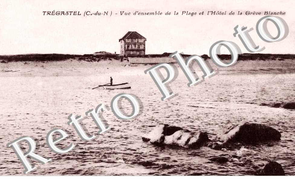vue d&#039;ensemble de la plage et l&#039;Hotel de la Greve Blanche