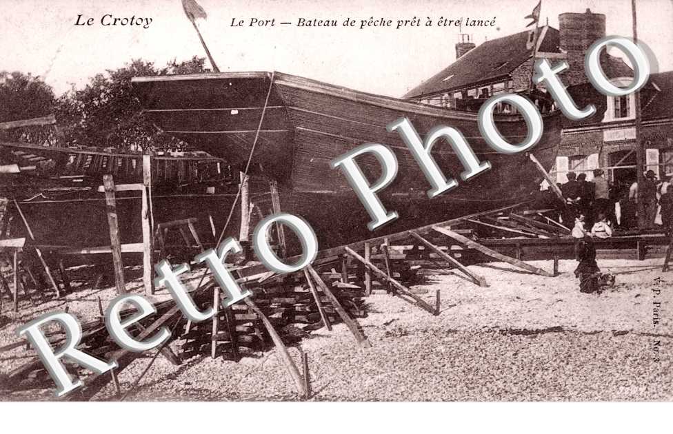 Bateau de Pêche prêt à être lancé