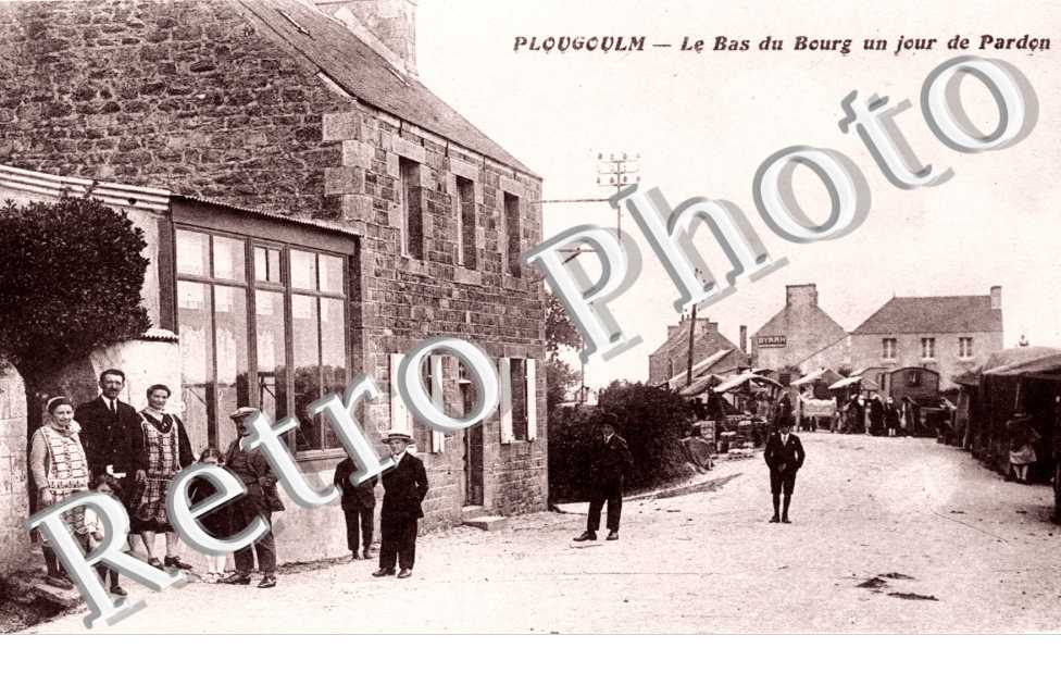 le Bas du bourg un jour de Pardon