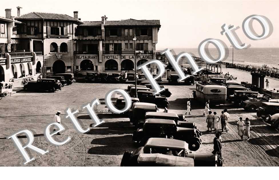 La jetee et la place des landais