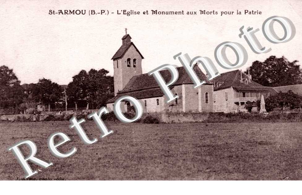 l&#039;église et Monument aux Morts pour la patrie