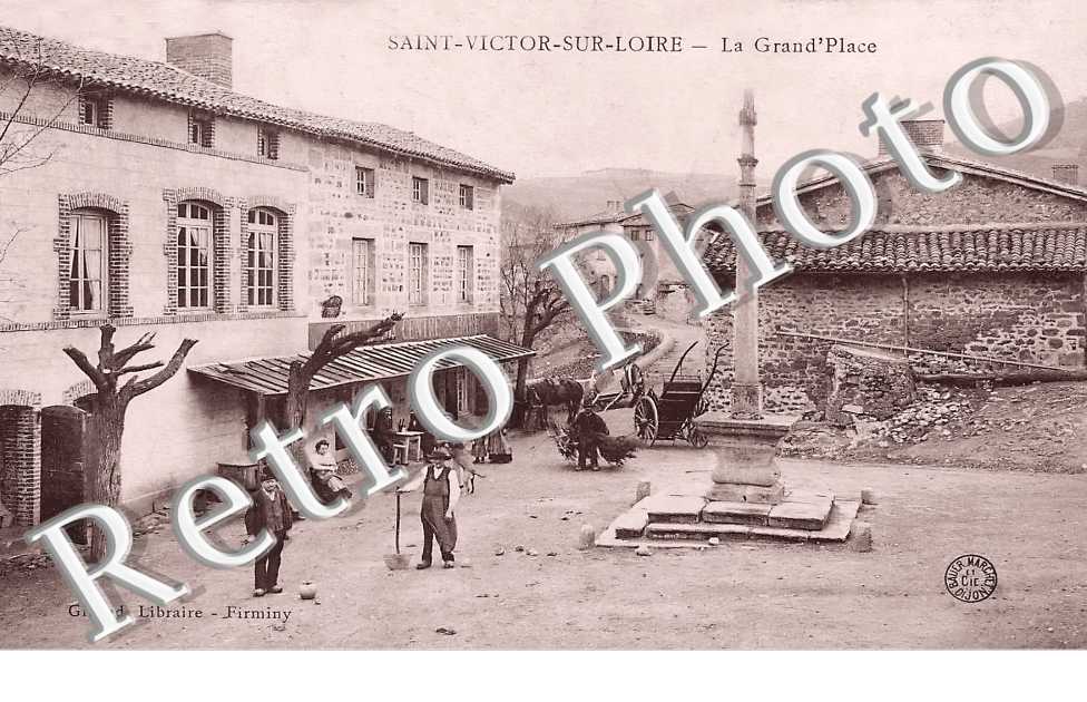 SAINT VICTOR SUR LOIRE la grand place