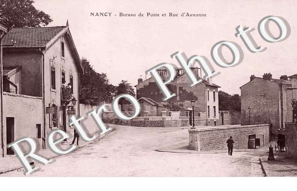 Bureau de Poste et rue d&#039;Auxonne.