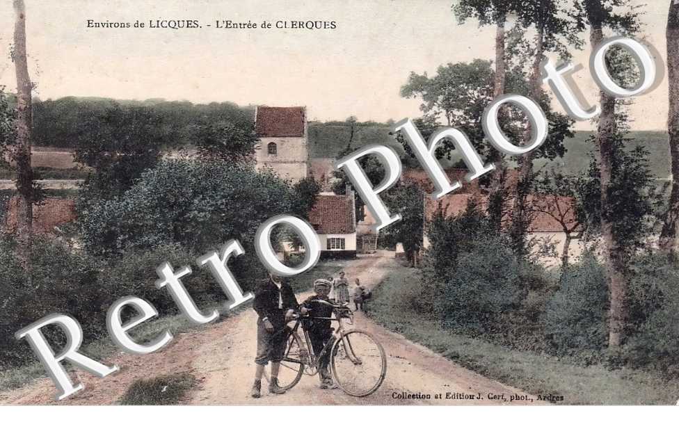 l&#039;entrée du bourg