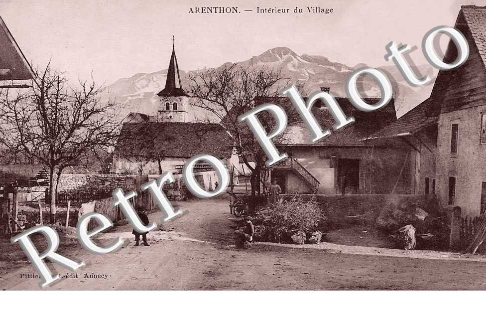 Intérieur du village
