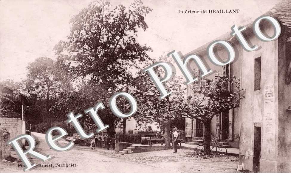 Intérieur du village