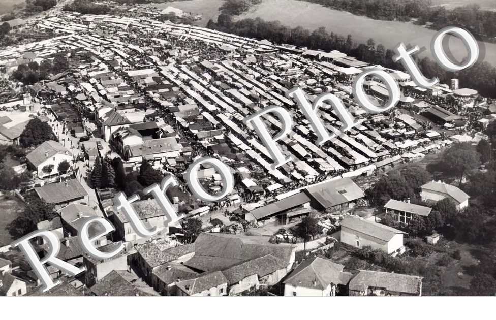 vue générale un jour de foire
