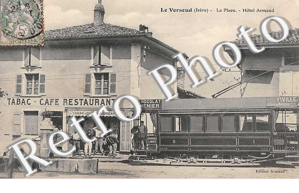 la place Hôtel Armand Café Restaurant Jourdan