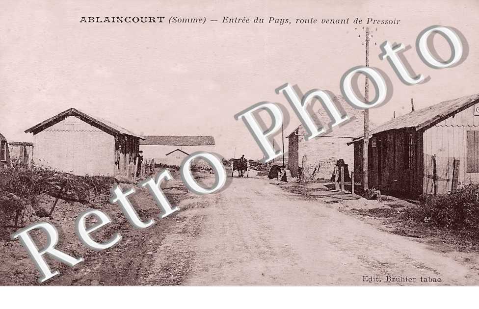 entrée du pays, route venant de Pressoir