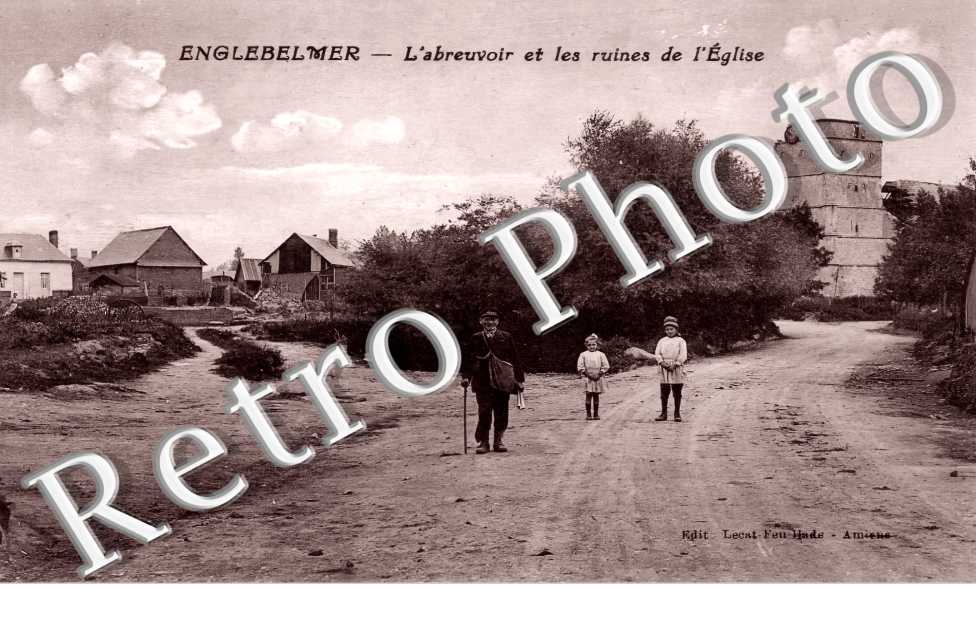 l&#039;abreuvoir et les ruines de l&#039;église