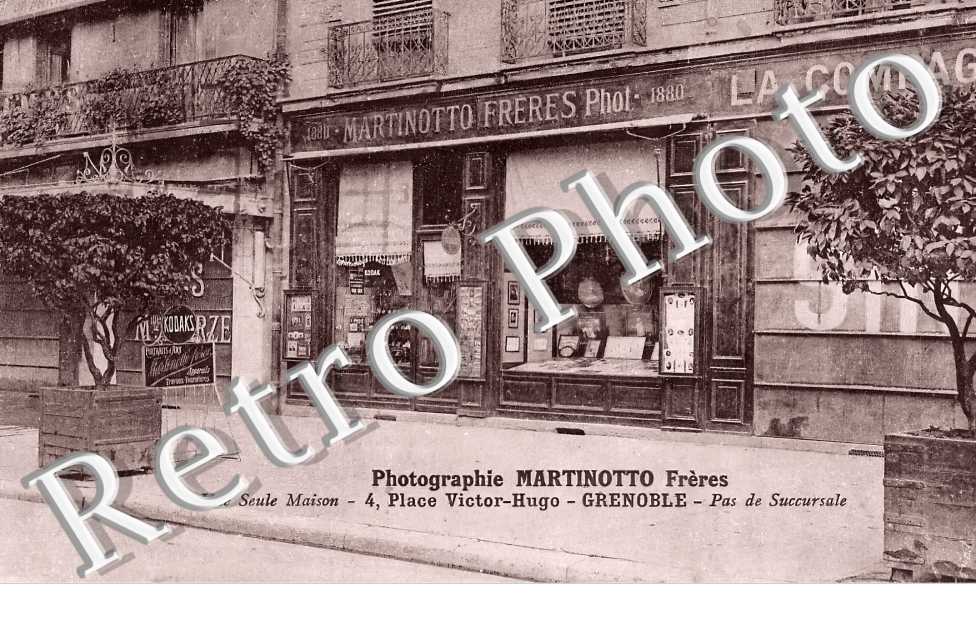 Photographie Martinotto Frères  4 place Victor-Hugo