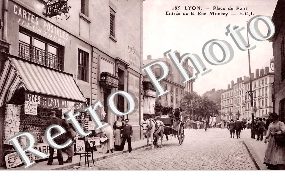place du Pont Entrée de la rue Moncey
