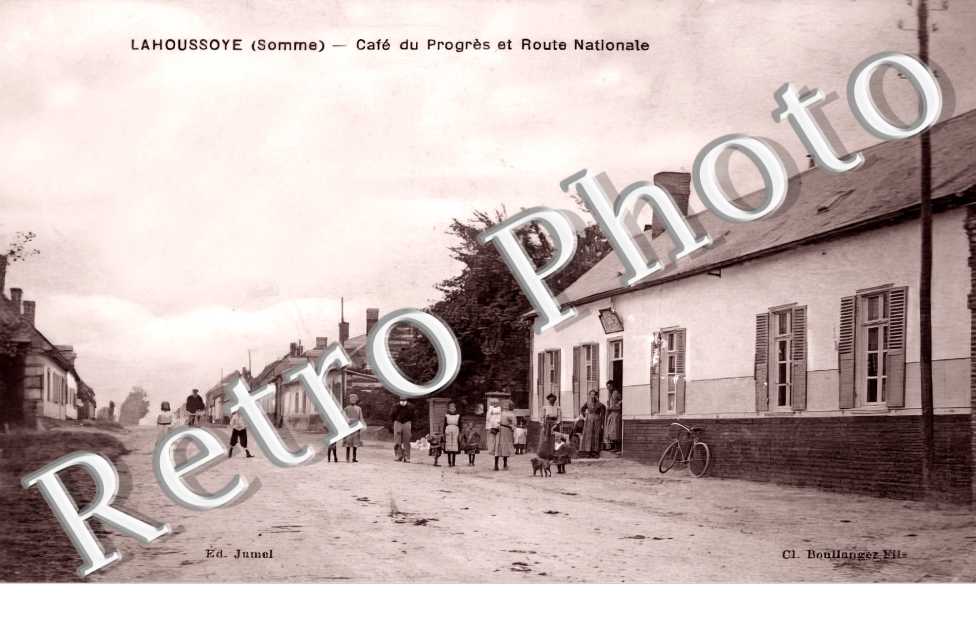 café du Progrès et route nationale