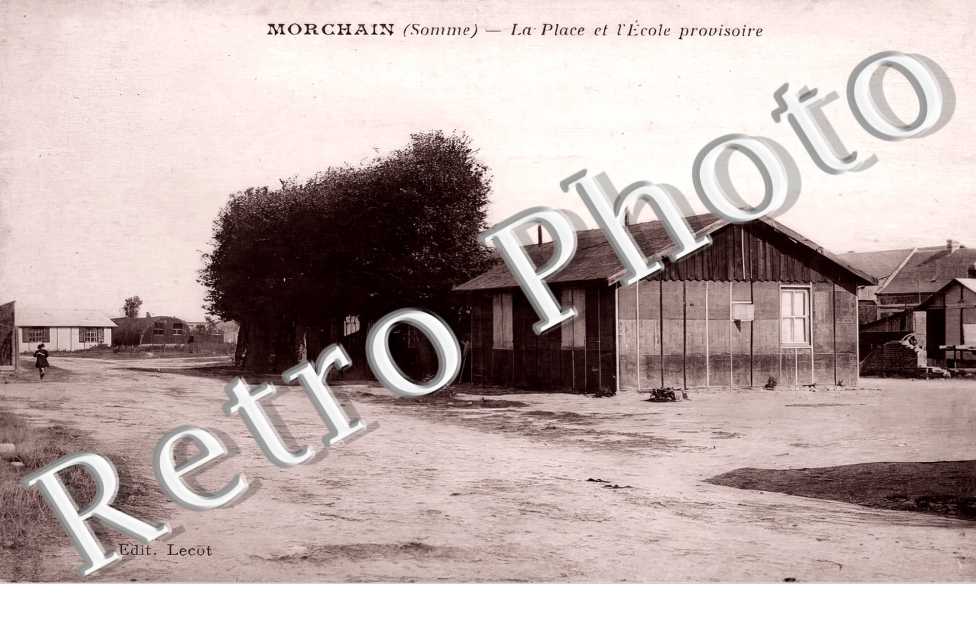 la place et l&#039;école provisoire