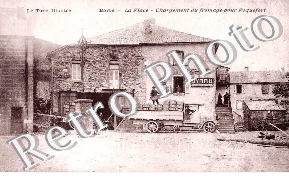 la place. Chargement du fromage pour Roquefort