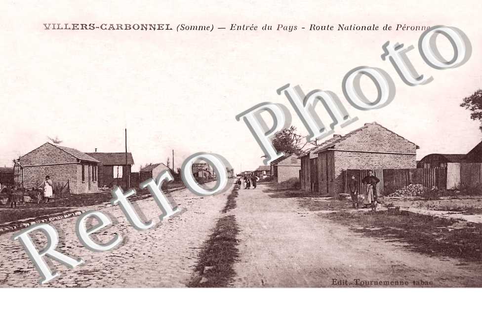 entrée du pays. Route nationale de Péronne