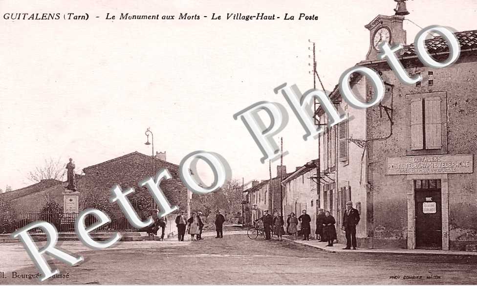 Le monument aux morts. Le Village-Haut. La Poste.