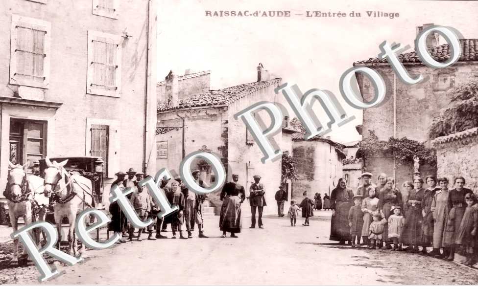 l&#039;entrée du village