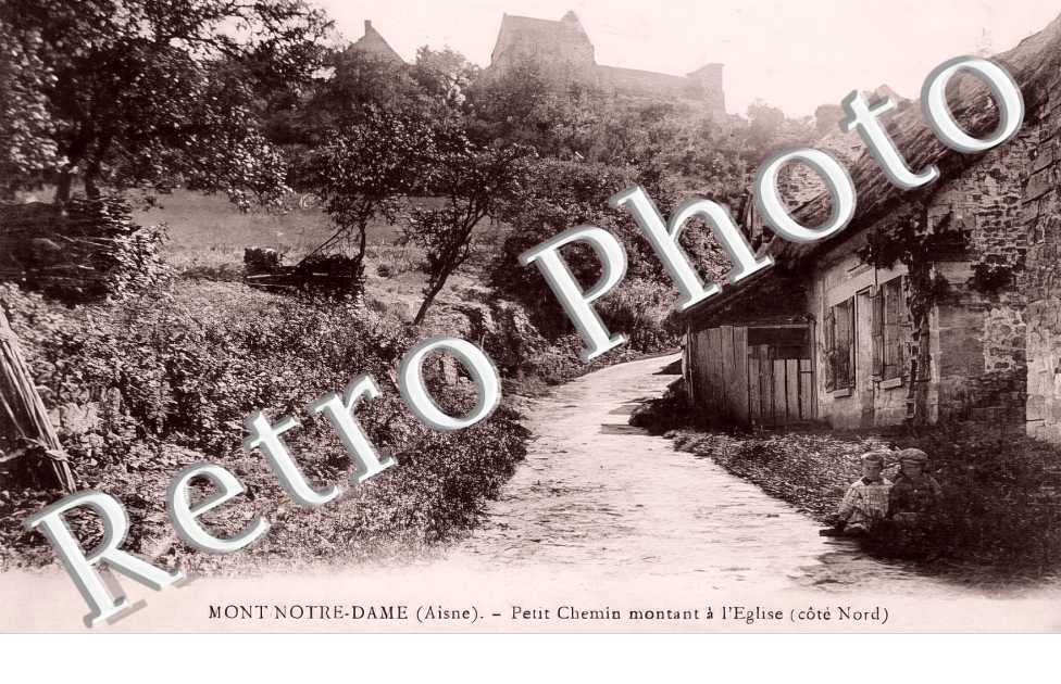 petit Chemin montant à l&#039;église