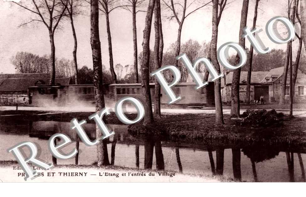 l&#039;étang et l&#039;entrée du village