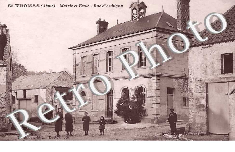 Mairie et école. Rue d&#039;Aubigny
