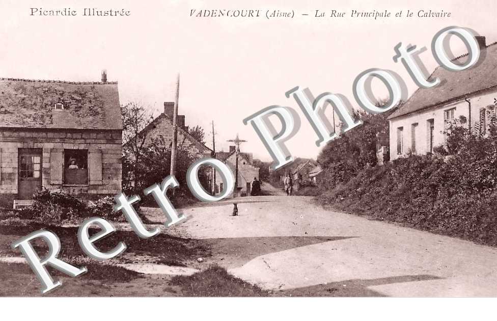 la rue principale et le calvaire