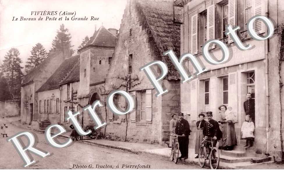 le bureau de Poste et la grande rue