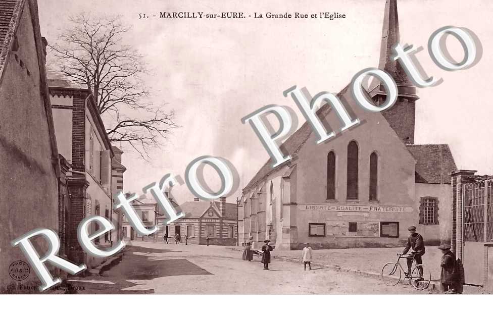 la grande rue et l&#039;église