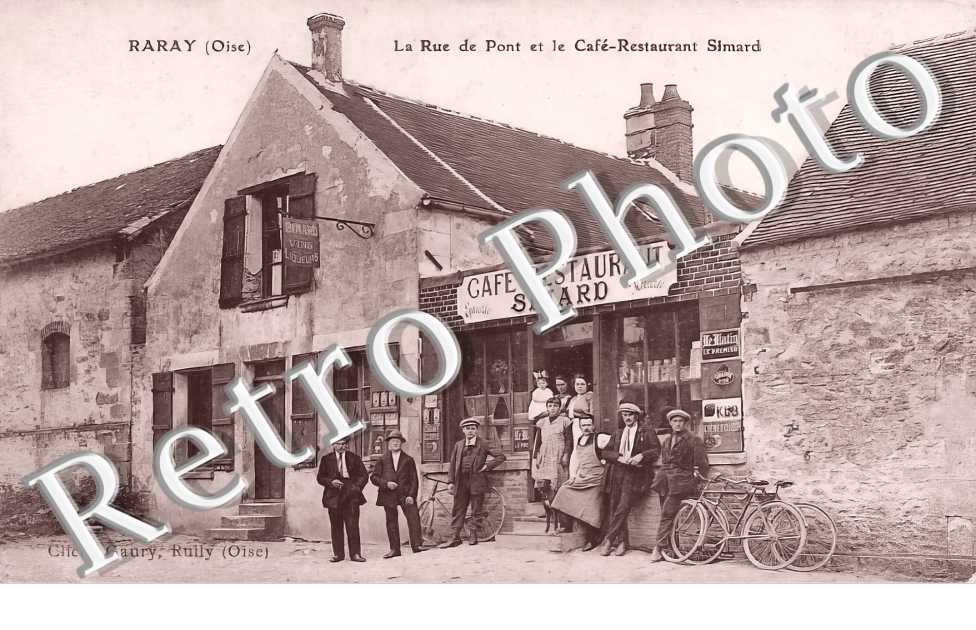la rue de Pont et le café restaurant Simard