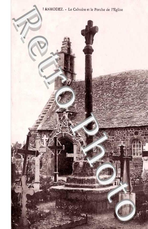 mecalvaire et le porche de l&#039;église