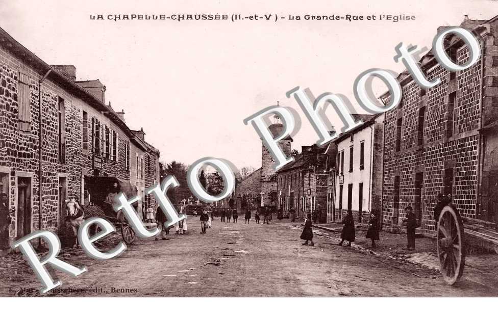 la grande rue et l&#039;église.
