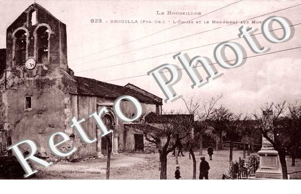 l&#039;église et le monument aux morts