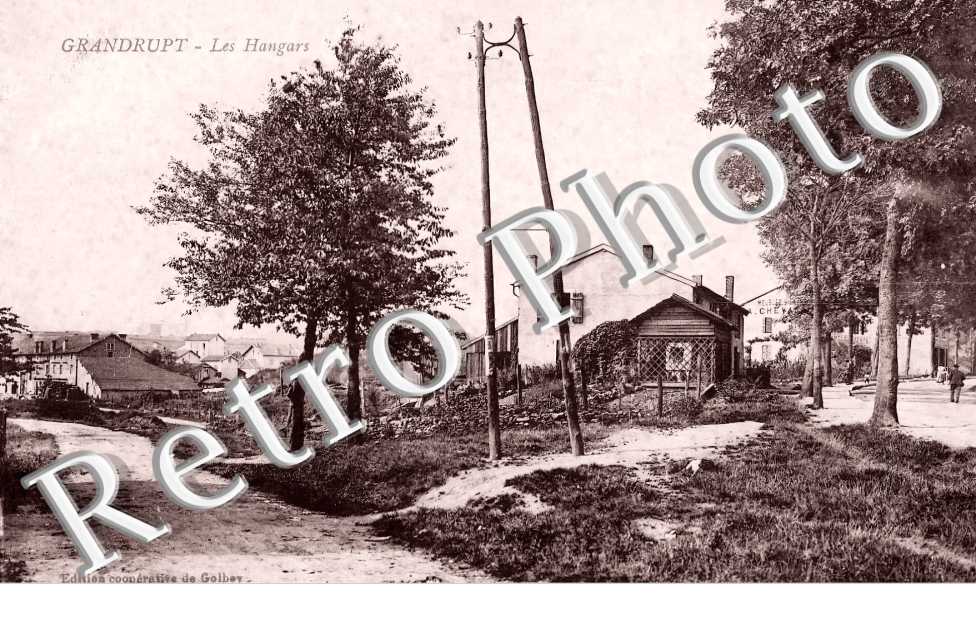 les Hangars