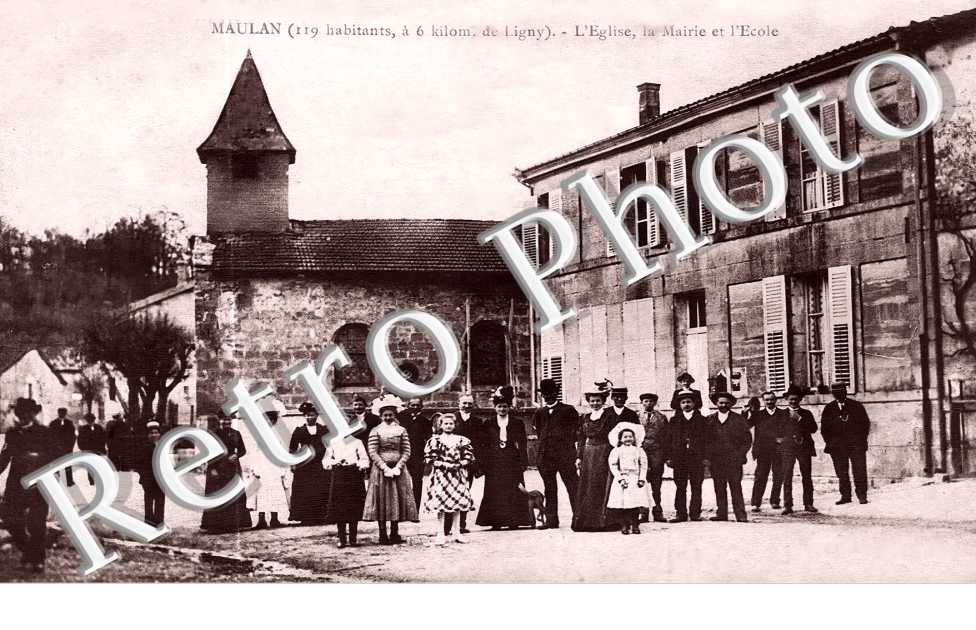 l'église, la maire et l'école
